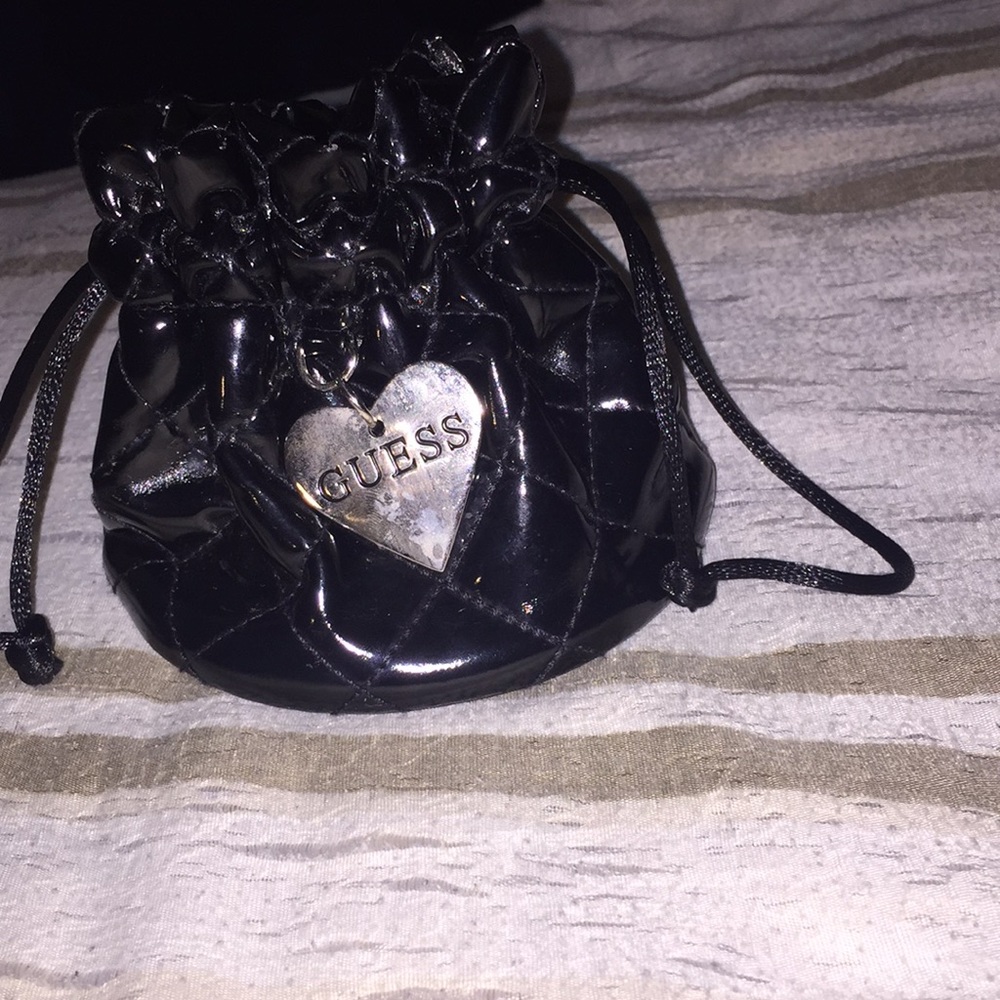 LIMITED EDITION Guess pouch